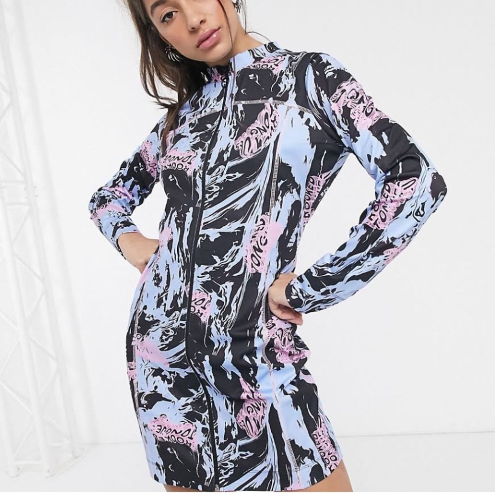 Long sleeve mini dress seam detail zipped front